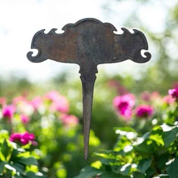 Rustic Cast Iron Welcome Sign - Picture 5 of 5